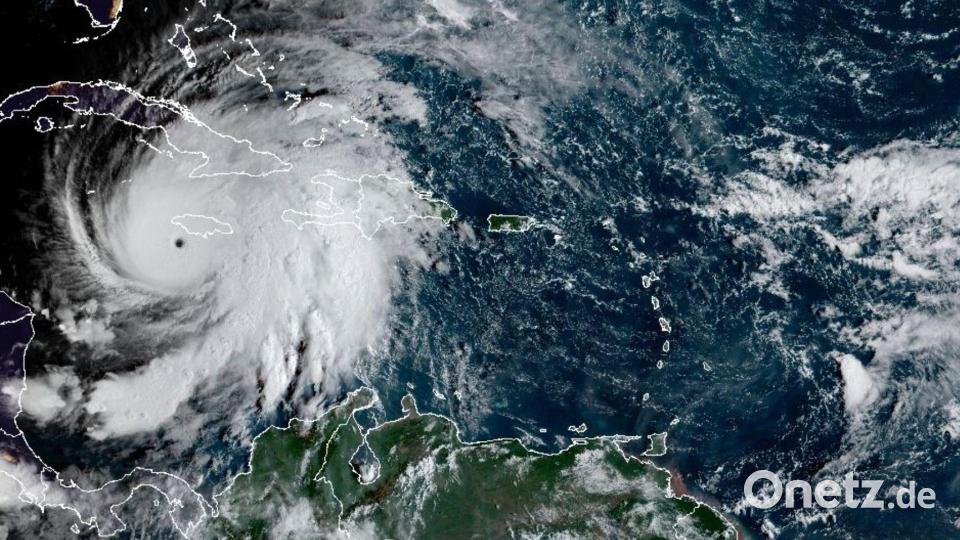 Der große Hurrikan „Melissa“ ist auch aus dem Weltall sichtbar. Bild: Uncredited/NOAA/AP/dpa