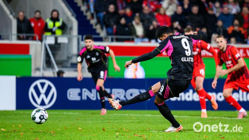 HSV-Stürmer Robert Glatzel sorgte mit seinem verwandelten Foulelfmeter für den Einzug ins Achtelfinale. Bild: Tom Weller/dpa