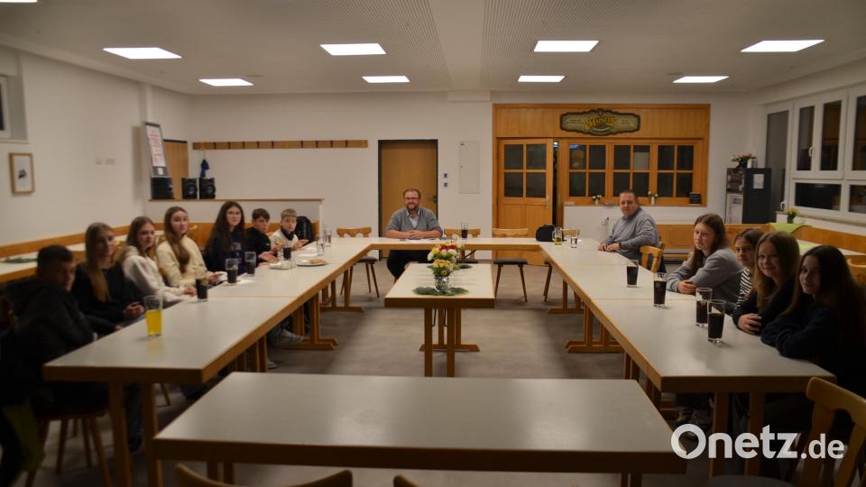 Das war die Jungbürgerversammlung in Kastl. Bild: Koch