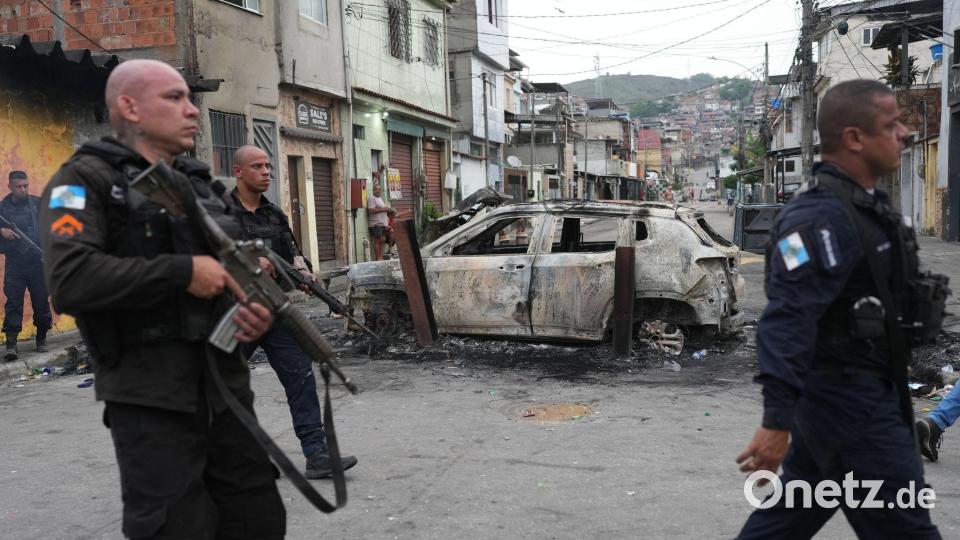 Polizeieinsatz gegen mutmaßliche Drogenhändler in der Favela Complexo do Alemao in Rio de Janeiro. Bild: Silvia Izquierdo/AP/dpa