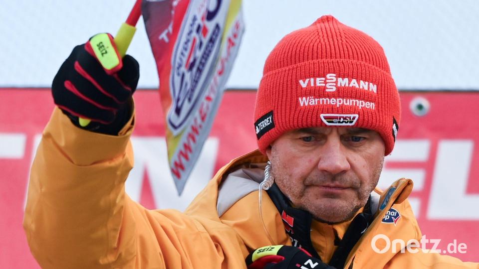 Schwenkt in dieser Saison letztmals die deutsche Fahne an der Schanze: Stefan Horngacher. Bild: Hendrik Schmidt/dpa