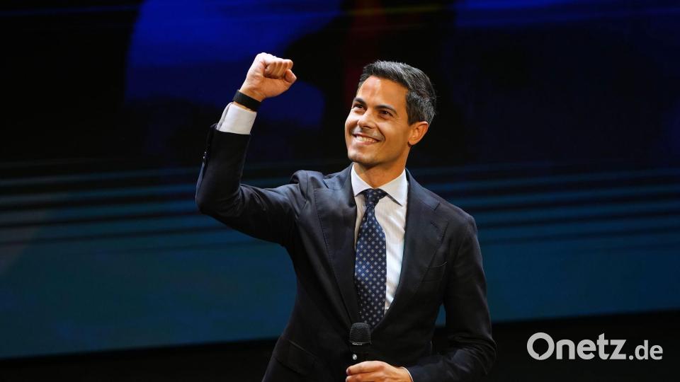 Der Spitzenkandidat der Linksliberalen, Rob Jetten, ist nach ersten Prognosen der Wahlsieger in den Niederlanden. Bild: Peter Dejong/AP/dpa