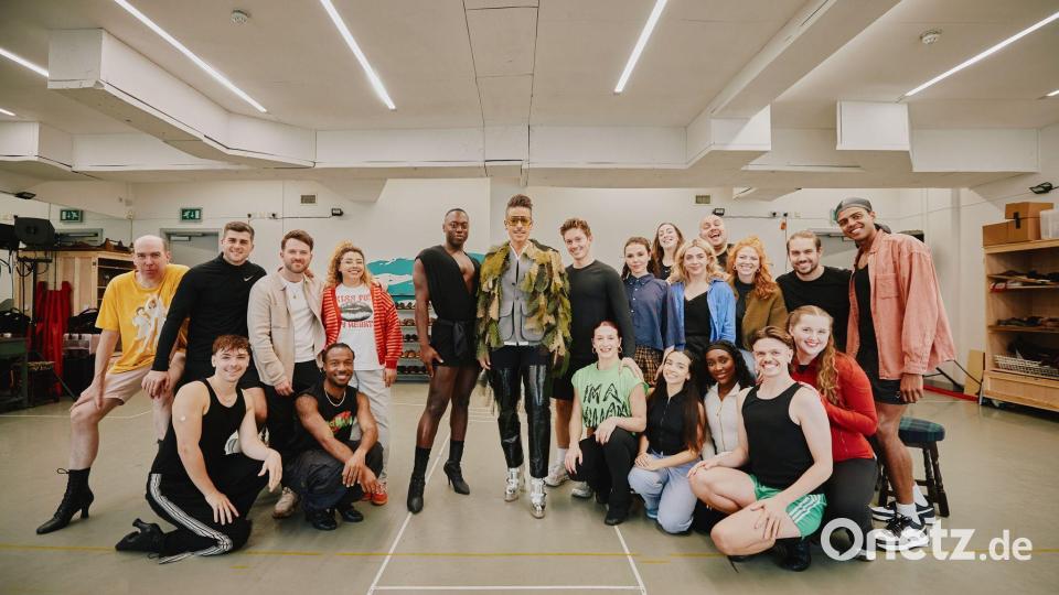 Das Musical &quot;Kinky Boots&quot; nach einer wahren Geschichte geht jetzt auf Deutschland-Tour. Es erzählt die Geschichte eines Unternehmers, der auf dem englischen Land Stiefel für Dragqueens produziert. Bild: Rich Lakos/ATG Entertainment/dpa