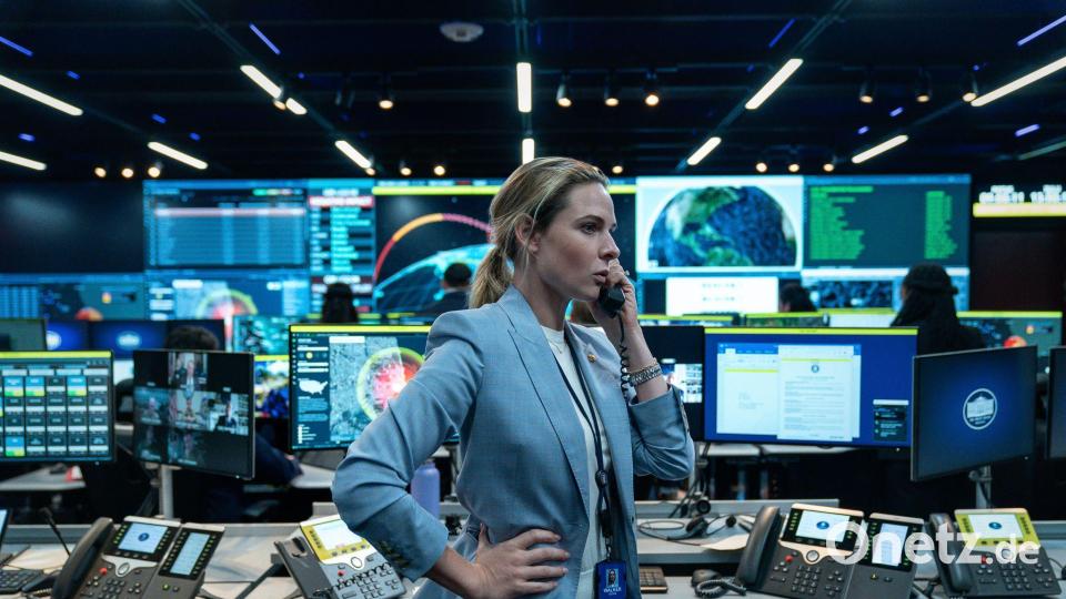 Rebecca Ferguson als Captain Olivia Walker in einer Szene des Films „A House of Dynamite“. (Handout) Bild: Eros Hoagland/Netflix/dpa