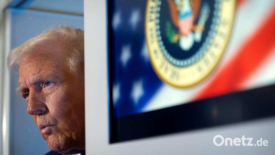 Eine dritte Amtszeit im Weißen Haus? Nun sagt sogar US-Präsident Donald Trump, dass das aufgrund der Rechtslage nicht möglich sei. Bild: Mark Schiefelbein/AP/dpa
