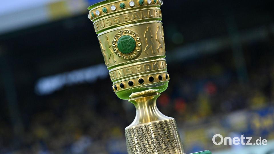 Die begehrte Trophäe im DFB-Pokal Bild: Swen Pförtner/dpa