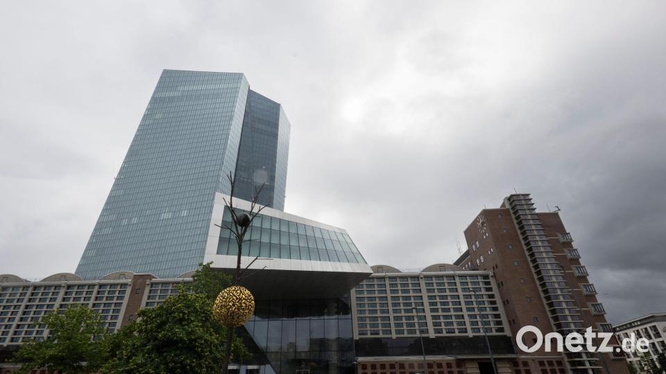 Die EZB sieht die Inflation im Euroraum eingedämmt (Archivbild) Bild: Boris Roessler/dpa