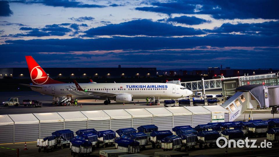 Im September sind bereits zweimal Menschen aus Afghanistan nach Hannover gebracht worden. Bild: Moritz Frankenberg/dpa