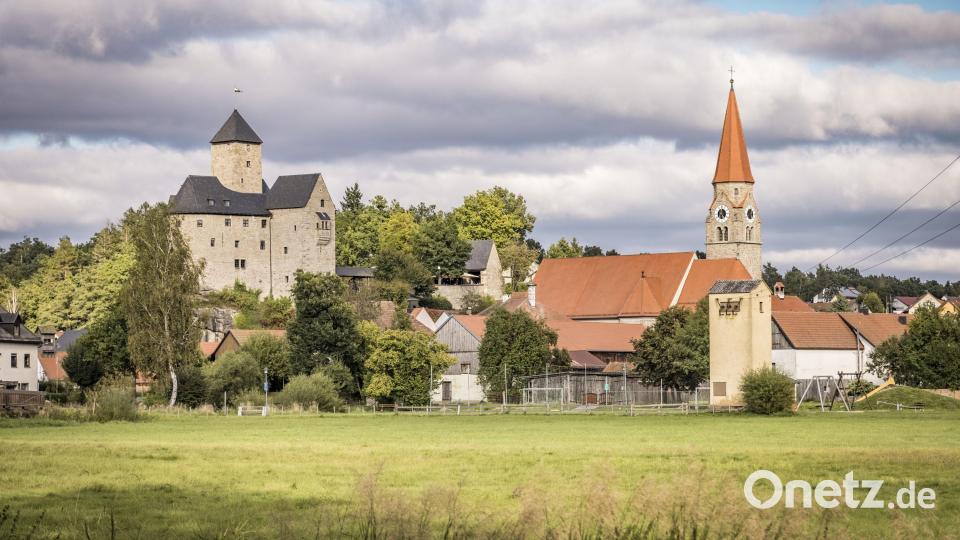 Mach doch mal mit deinen Eltern einen Ausflug nach Falkenberg. Bild: Oberpfälzer Wald, Thomas Kujat