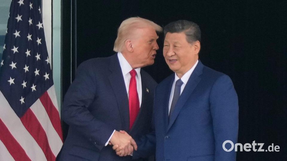 Trump und Xi haben über Öl und Gas gesprochen. Bild: Mark Schiefelbein/AP/dpa