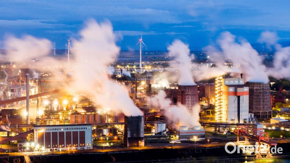 Die deutsche Wirtschaft steckt seit Jahren in der Krise. (Archivbild) Bild: Julian Stratenschulte/dpa