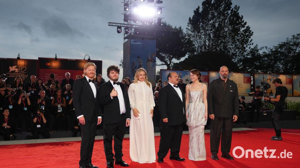 Das Filmteam vor der Premiere. (Archivbild) Bild: Scott A Garfitt/Invision/AP/dpa