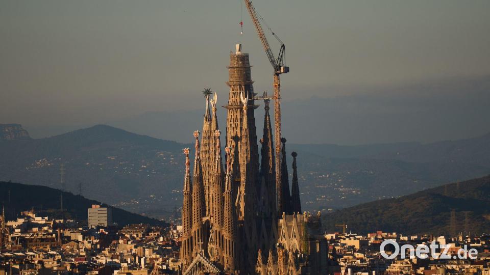 Die Kirche lockt jetzt schon jährlich Millionen Besucher. Bild: Emilio Morenatti/AP/dpa