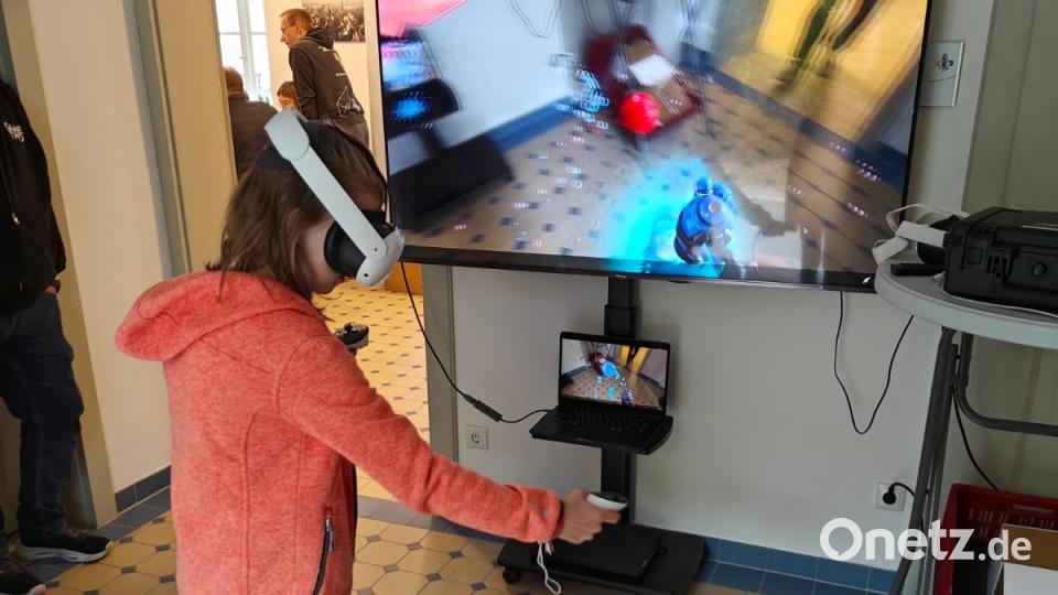 Was ist digital alles möglich? Auch VR-Brillen konnten ausprobiert werden. Bild: Tim Hoffmann