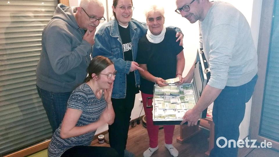 Derzeit laufen Proben und Vorverkauf für den aktuellen Dreiakter &quot;Tigerfalle&quot; von Hans Gmür. Bild: Trachtenverein &quot;d&#039; Werdenfelser&quot; Tirschenreuth - Max Wichmann/exb