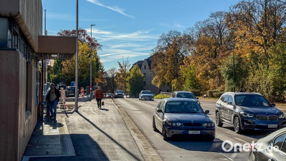 Freie Fahrt herrscht wieder auf dem Kaiser-Ludwig-Ring, der wegen einer Baumaßnahme von vier auf drei Spuren verengt war. Bild: Wolfgang Steinbacher