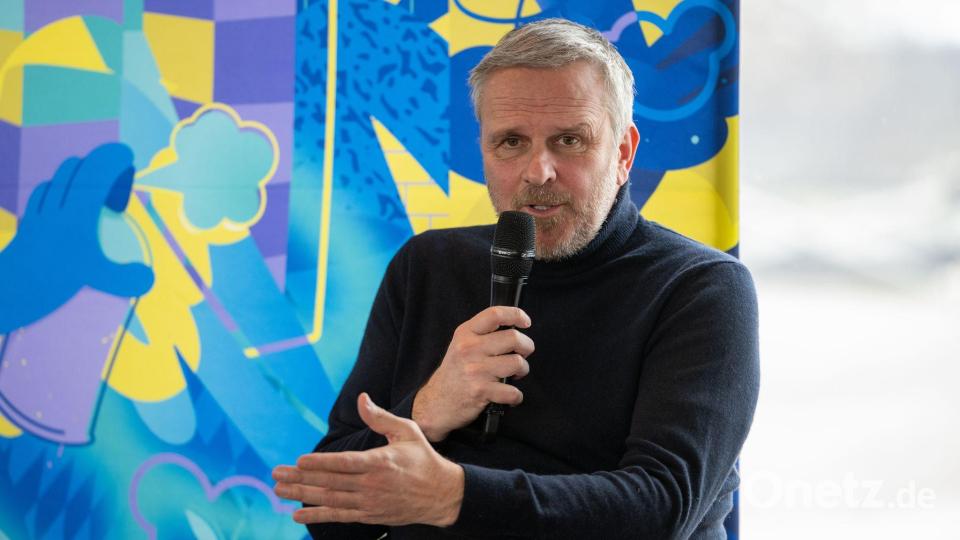 Dietmar Hamann fordert ein einheitliches Vorgehen im DFB-Pokal - entweder den gesamten Wettbewerb mit VAR oder gar nicht. Bild: Leonie Asendorpf/dpa