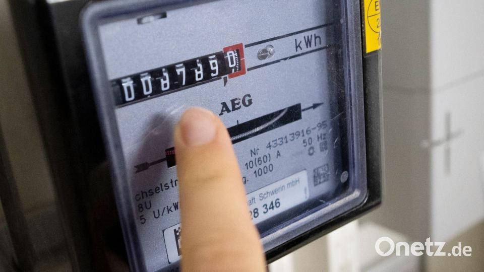 Stromkunden können mit Entlastung bei Netzentgelten rechnen (Archivbild). Bild: Philip Dulian/dpa
