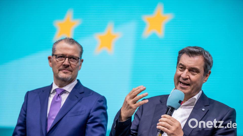 Arbeitgeberpräsident Rainer Dulger (links) fordert von CSU-Chef Markus Söder ein Verzicht auf die Umsetzung der dritten Stufe der Mütterrente. (Archivbild) Bild: Michael Kappeler/dpa