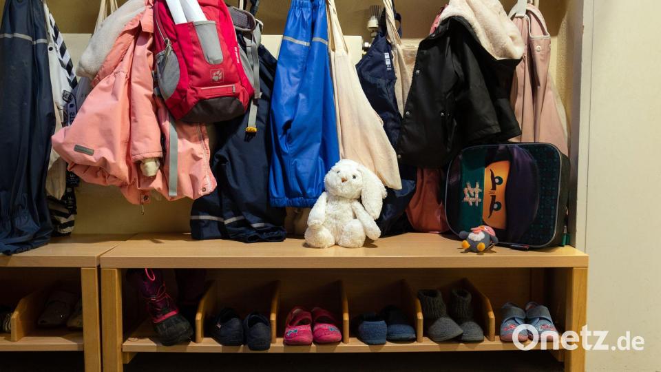 Wegen sinkender Geburtenzahlen geht die Zahl der Kita-Kinder zurück. (Symbolbild) Bild: Friso Gentsch/dpa