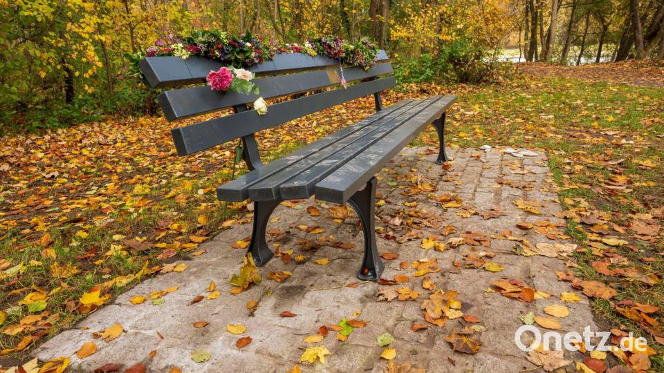 Sie soll an die 37 Jahre alte Mutter und ihre zweijährige Tochter erinnern, die bei dem Anschlag starben. Bild: Peter Kneffel/dpa