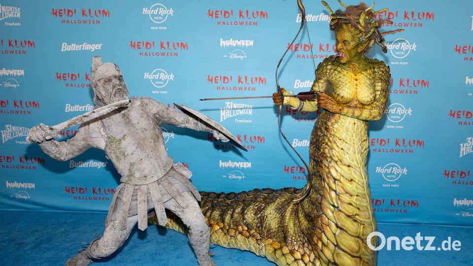 Tom Kaulitz (l) und Heidi Klum besuchen die 24. jährliche Halloween-Party von Heidi Klum. Bild: CJ Rivera/Invision/dpa