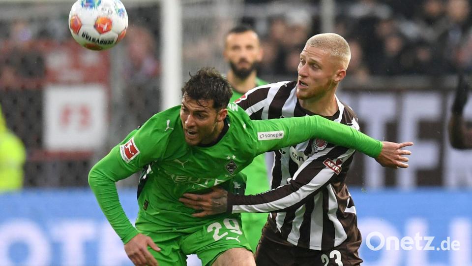 Hatte Pech mit einem Pfostenschuss: Gladbachs Joe Scally. Bild: Daniel Bockwoldt/dpa