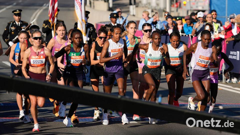 Den Marathon der Frauen gewann die Kenianerin Hellen Obiri. Bild: Yuki Iwamura/AP/dpa