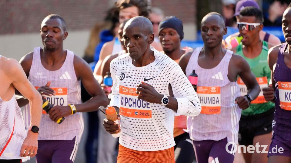 Der frühere Weltrekordhalter Eliud Kipchoge aus Kenia war in New York am Ende Chancenlos Bild: Yuki Iwamura/AP/dpa