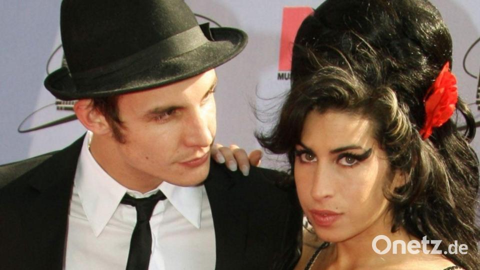 Amy Winehouse und ihr Ehemann Blake Fielder-Civil im Jahr 2017. Bild: Hubert Boesl/dpa