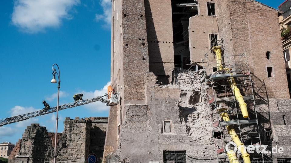 Mindestens ein Arbeiter wurde verletzt. Bild: Mauro Scrobogna/LaPresse via ZUMA Press/dpa