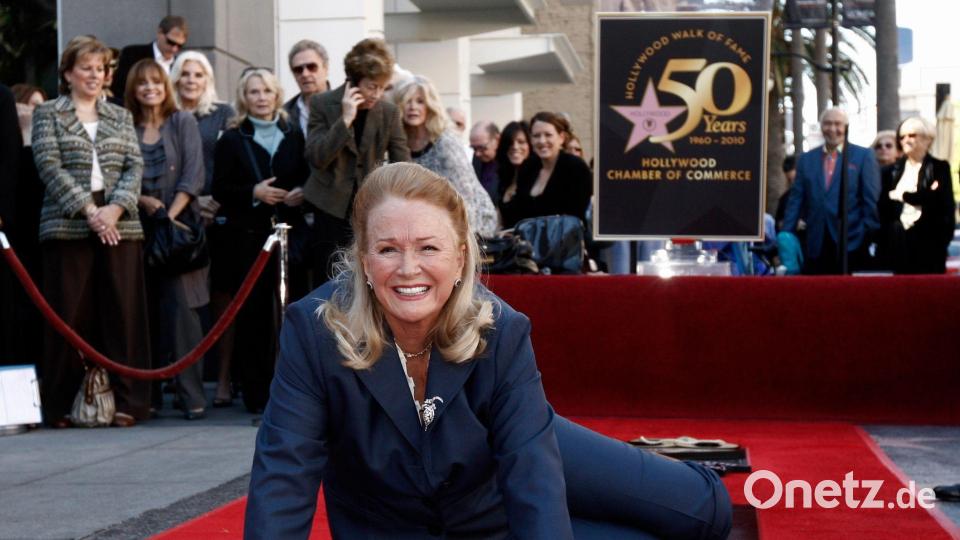 Mit drei Sternen wurden Diane Ladd, Bruce Dern und Laura Dern auf dem Walk of Fame verewigt. (Archivbild) Bild: Matt Sayles/AP/dpa