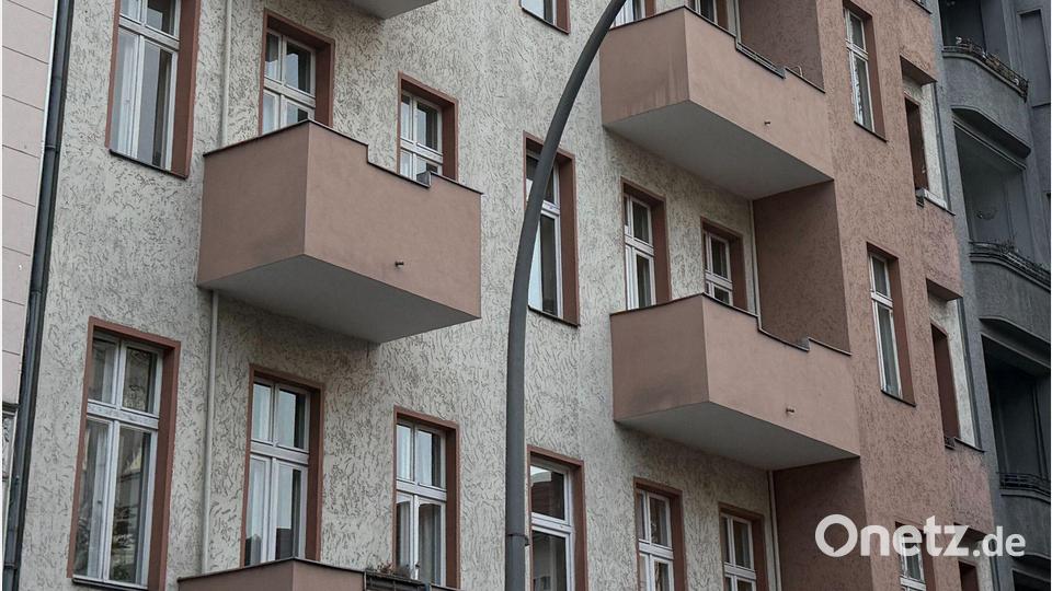 Durchsuchungen gab es nach Angaben der Staatsanwaltschaft an drei Anschriften. Bild: Paul Zinken/dpa