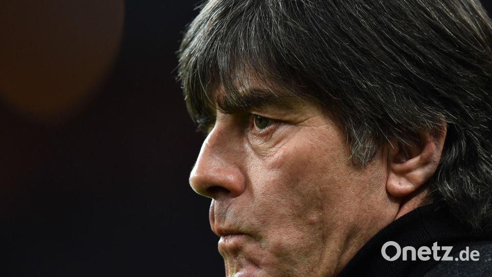 Angespannt: Bundestrainer Joachim Löw vor dem Spiel am 13. November gegen Frankreich in Paris (Archivbild). Bild: picture alliance / dpa