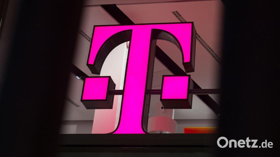 Die Telekom baut in Zusammenarbeit mit Nvidia ein großes KI-Rechenzentrum in München auf. Bild: Rainer Jensen/dpa/dpa-tmn