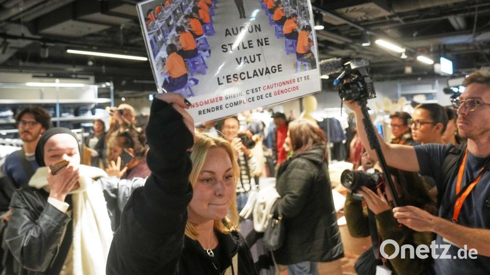 Besonders in den vergangenen Tagen stand Shein in Frankreich stark in der Kritik. Bild: Thibault Camus/AP/dpa