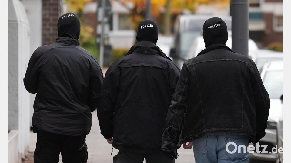 In drei Bundesländern gab es Razzien. Bild: Marcus Brandt/dpa