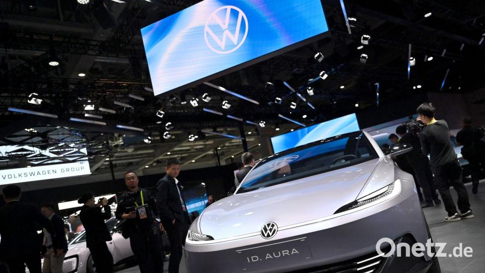 Volkswagen will nun auch selbst Chips entwickeln. Bild: Johannnes Neudecker/dpa