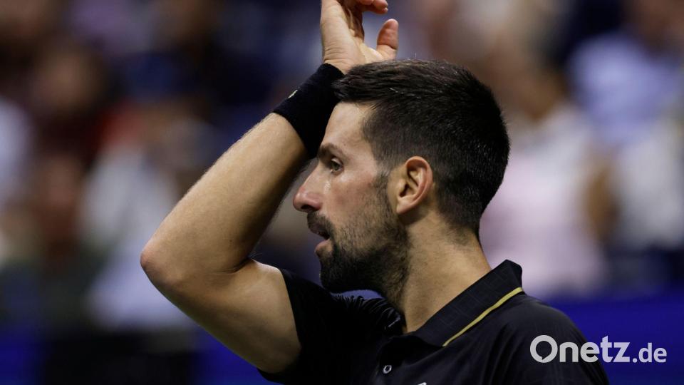 Novak Djokovic sendete rührende Worte an seinen Ex-Coach Niki Pilic. (Archivbild) Bild: Adam Hunger/FR110666/AP/dpa