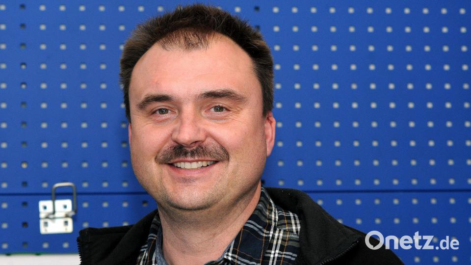 Roland Segerer ist die Sulzbach-Rosenberger Lichtgestalt: Als städtischer Elektromeister zeichnet er zum Beispiel für die Straßen- und Weihnachtsbeleuchtung verantwortlich. Archivbild: Stephan Huber