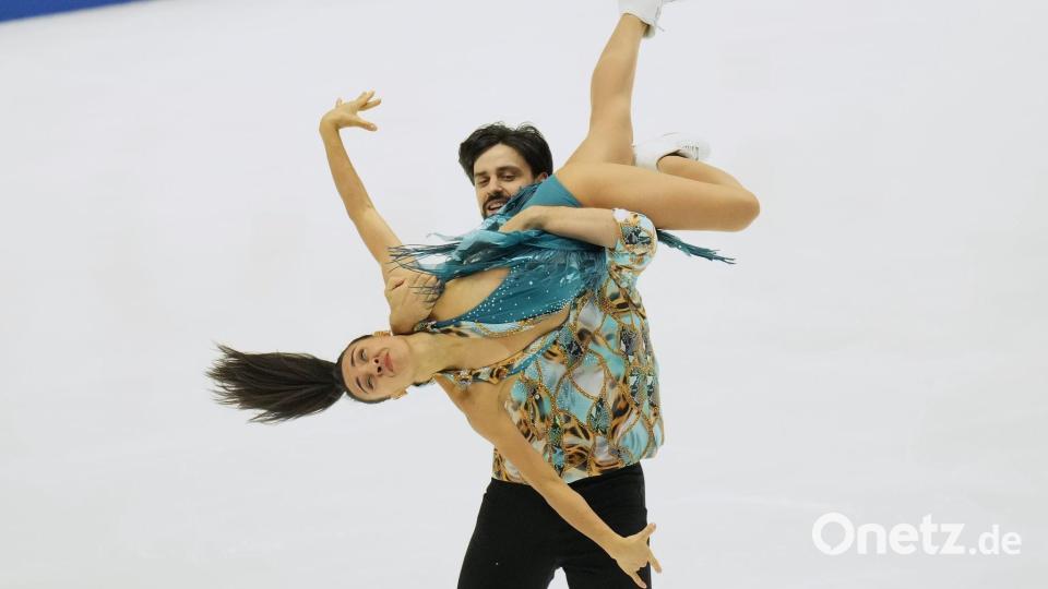Deutsche Eistänzer beim ISU Grand Prix in Japan: Janse Van Rensburg und Steffan auf dem Eis Bild: Hiro Komae/AP/dpa