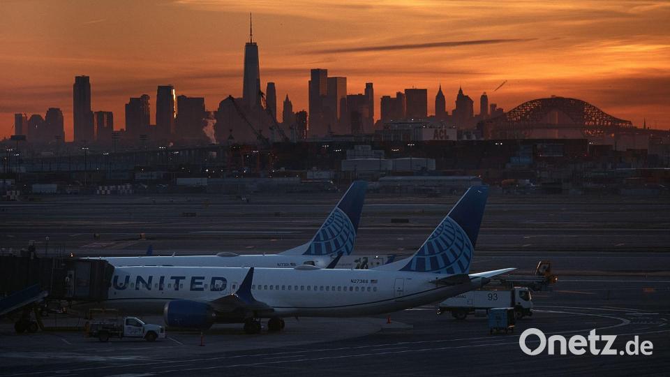 Shutdown in den USA: Weniger Flüge am Newark Liberty International Airport geplant Bild: Andres Kudacki/FR170905 AP/AP/dpa