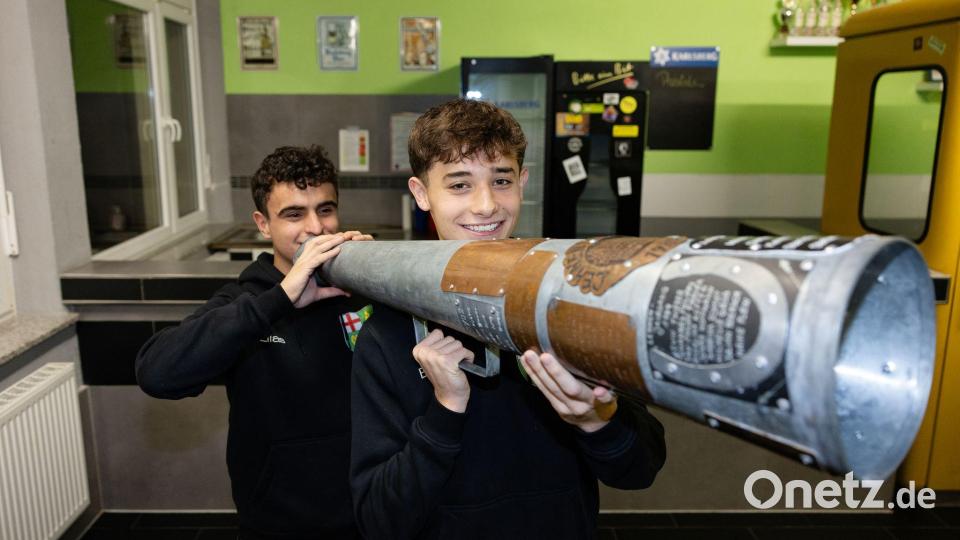 Im kleinen Saarhölzbach wird im großen Stil gekuppelt. Bild: Pinter Laszlo/dpa