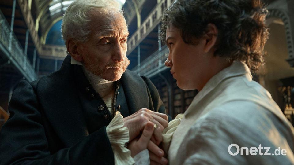 Del Toro ergänzt Shelleys Geschichte um die familiären Wurzeln von Victor. Bild: Ken Woroner/Netflix/dpa