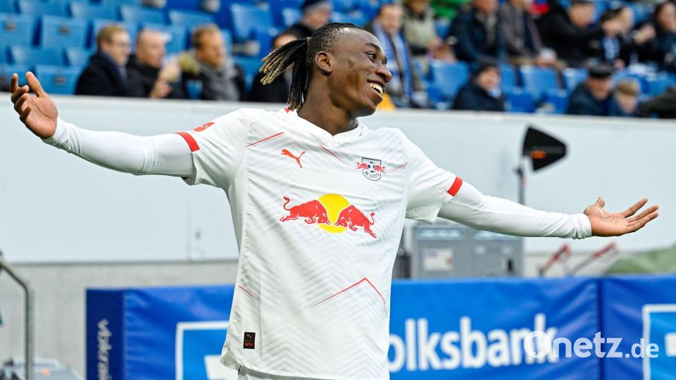 Yan Diomande jubelt über das 1:0 für Leipzig Bild: Uwe Anspach/dpa