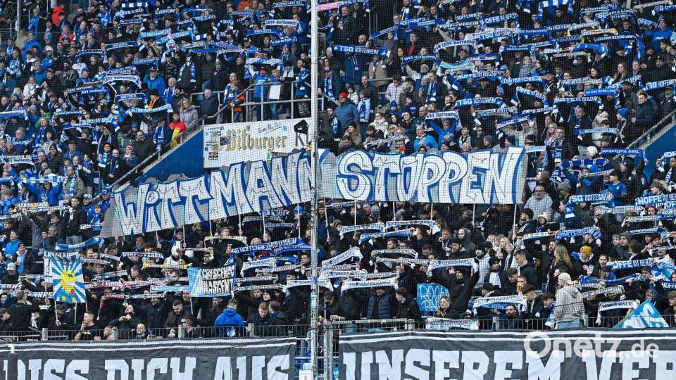 Fanproteste bei der TSG Hoffenheim gegen Spielerberater Roger Wittmann Bild: Uwe Anspach/dpa