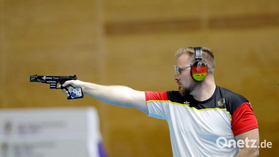 Oliver Geis aus Deutschland holt mit dem Team WM-Gold mit der Schnellfeuerpistole. Bild: Ahmed Gomaa/XinHua/dpa