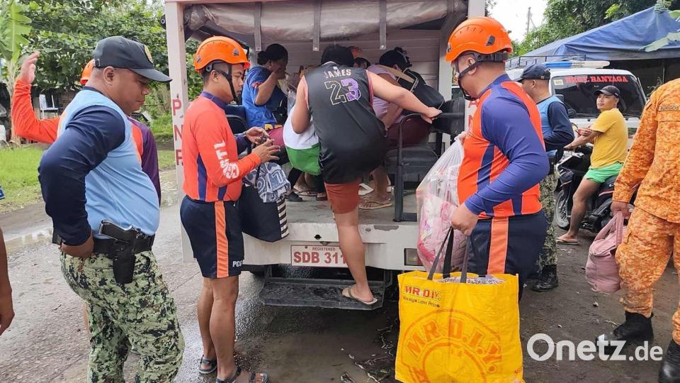 Der Inselstaat ist gewarnt: Erst vor wenigen Tagen riss der verheerende Taifun „Kalmaegi“ dort Hunderte Menschen in den Tod und hinterließ eine Schneise der Zerstörung. Bild: Uncredited/PHILIPPINE COAST GUARD/AP/dpa