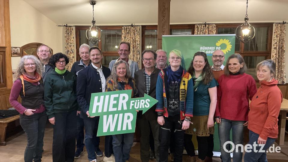 Die Kandidaten für die Grüne Liste in Kümmersbruck, gemeinsam mit den Beteiligten des Kreisverbandes der Grünen. Bild: Lukas Büchold