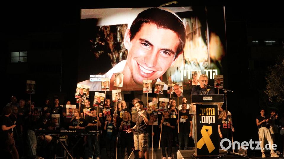 Der 2014 getötete Soldat Hadar Goldin ist eines von vielen Opfern der Hamas. Bild: Mahmoud Illean/AP/dpa